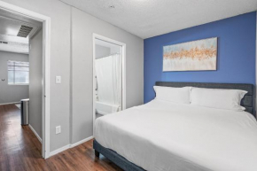 Luxurious 1B1B Hideaway in Old Town